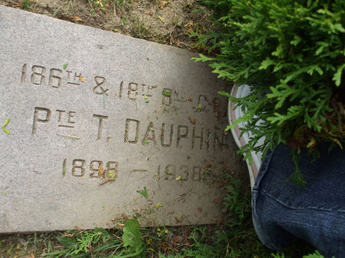 186th & 18th Bn. C.E.F. Pte. T. DAUPHIN 1898 - 1938 ROW 7