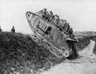 british-soldiers-enjoy-a-jaunt-on-a-british-mark-iv-tank-during-world-war-i-800x620